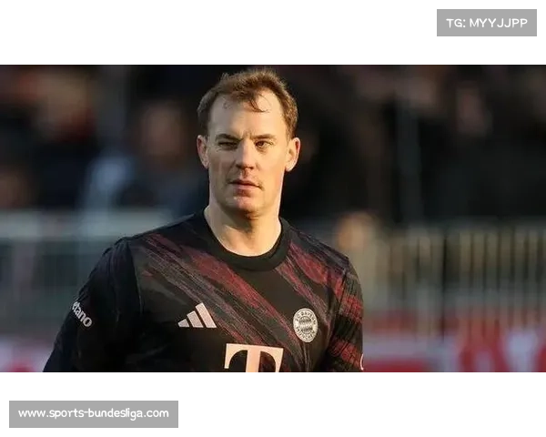 诺伊尔出击至中圈失误，马丁内利推空门锁定胜局